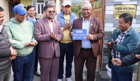 सूर्यविनायकमा क्यूआर कोडसहित घर नम्बर जडान अभियान सुरु