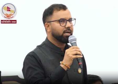 सत्ता पक्षका सांसद कमल सुवेदीको प्रश्न– ‘सरकार, जनताका समस्या कहिले सुन्ने ?’