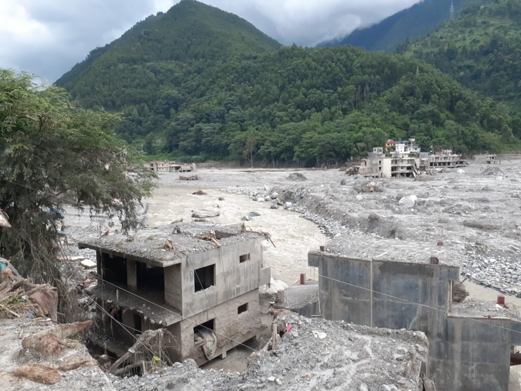 भोटेकोशी बाढी : १ हजार ३८६ शव फेला, ५१३० जना बेपत्ता
