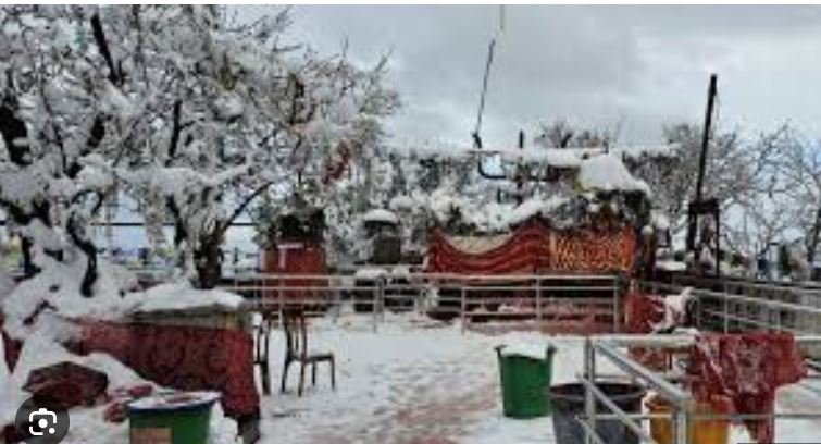 ताप्लेजुङको डाँडाकाँडा सेताम्मे